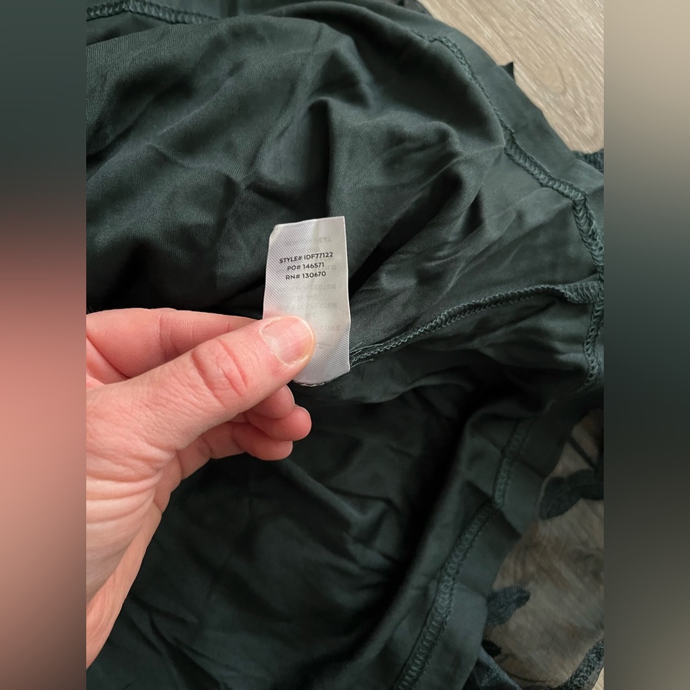 NWT Lulus Spectacular Feeling Emerald Embroidered Faux Wrap Midi Dress - Small - Picture 9 of 10